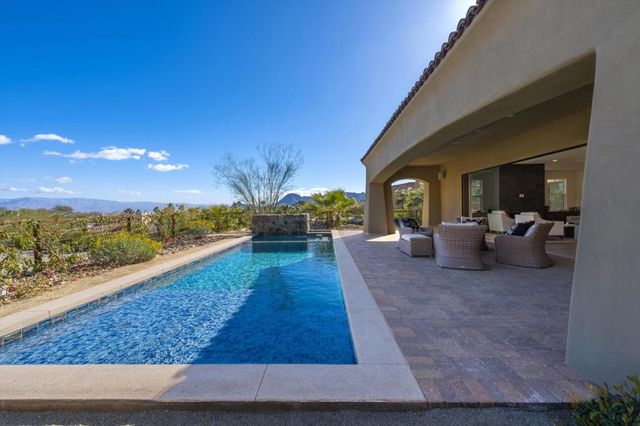 48485 Old Stone Trail, Palm Desert, CA 92260