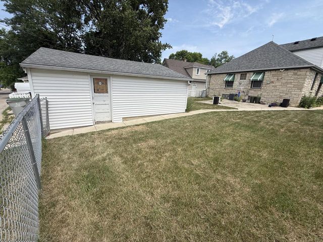 3859 N 55th STREET, Milwaukee, WI 53216