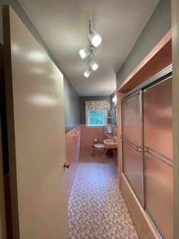 17 Ridley Rd, Dedham, MA 02026