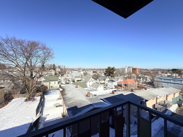 100 Grand View Ave 9c, Quincy, MA 02170