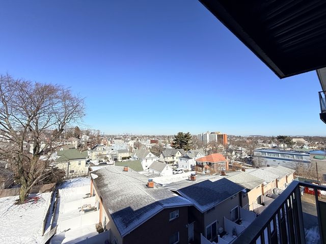 100 Grand View Ave 9c, Quincy, MA 02170