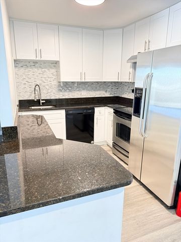 100 Grand View Ave 9c, Quincy, MA 02170