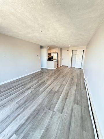 100 Grand View Ave 9c, Quincy, MA 02170