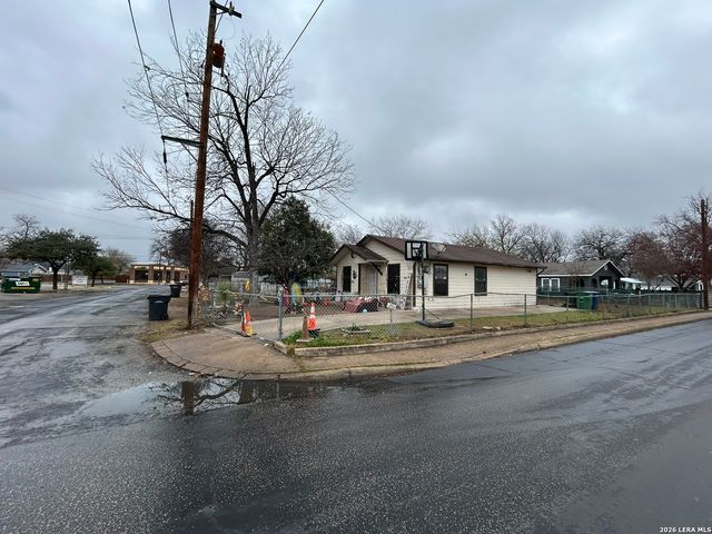 114 Elliott, San Antonio, TX 78225