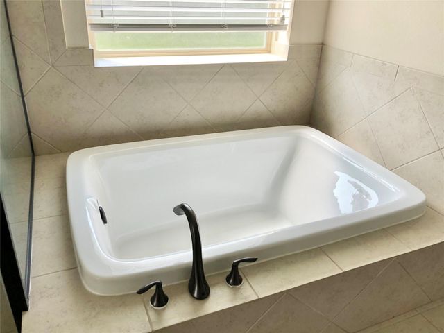 2935 Eden Trail Lane, Richmond, TX 77406