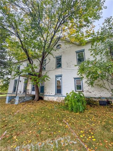 2770 Pre Emption Road, Geneva Town, NY 14456