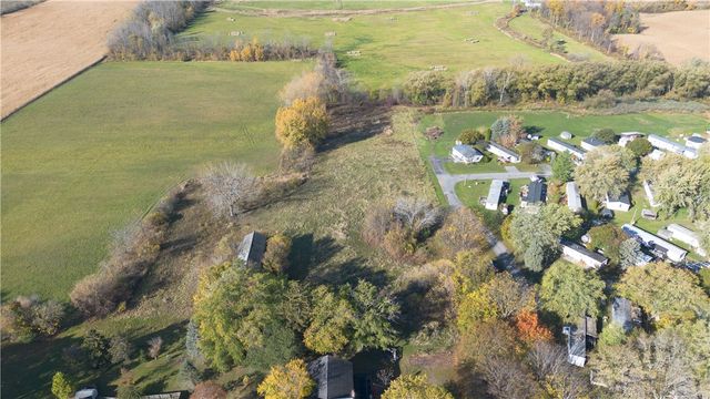 2770 Pre Emption Road, Geneva Town, NY 14456
