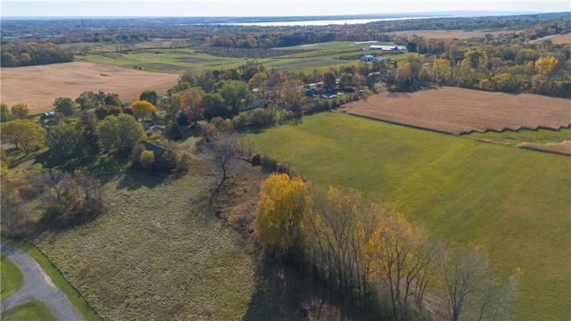 2770 Pre Emption Road, Geneva Town, NY 14456