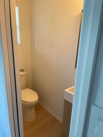 292 Rea Street, Hollister, MO 65672