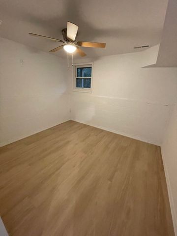 292 Rea Street, Hollister, MO 65672