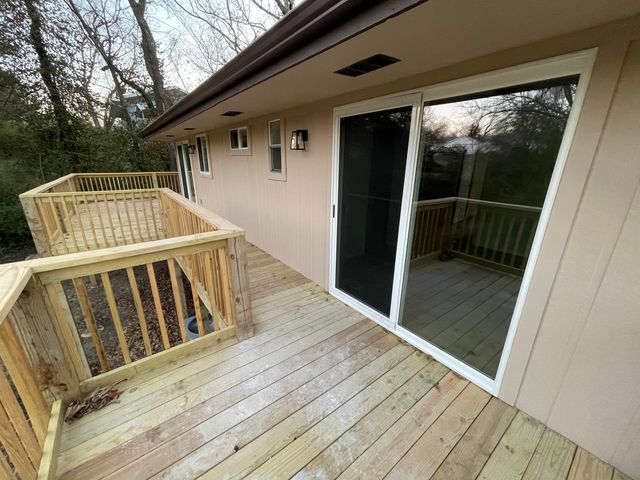 292 Rea Street, Hollister, MO 65672