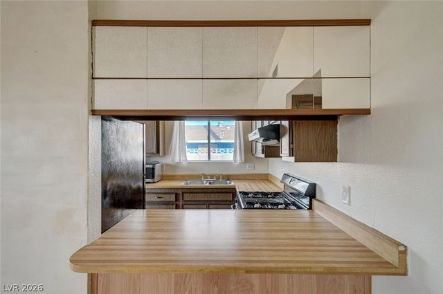 6304 Espinosa Avenue, Las Vegas, NV 89108