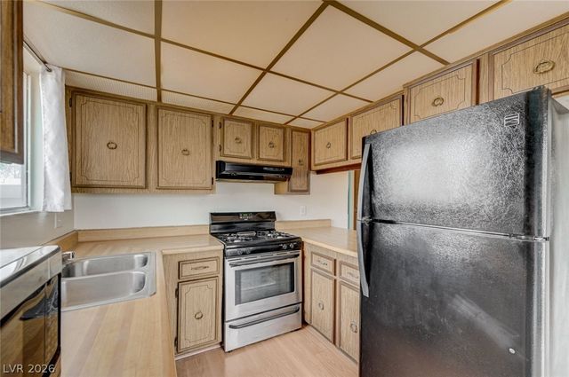 6304 Espinosa Avenue, Las Vegas, NV 89108