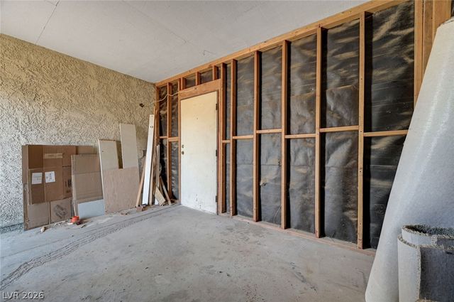 6304 Espinosa Avenue, Las Vegas, NV 89108