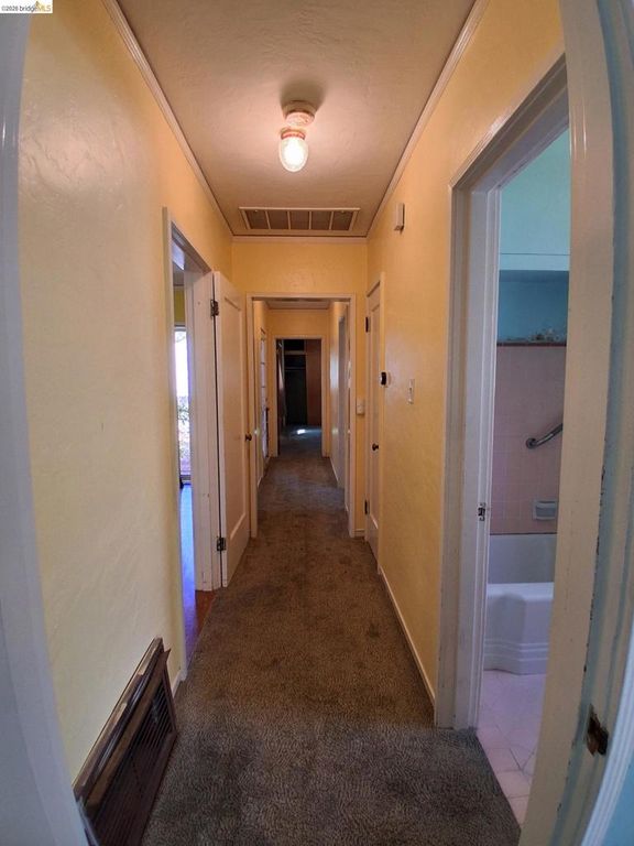 Image 23 of property listing at 125 Oak Place, Pittsburg, CA 94565