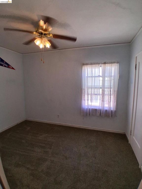 Image 26 of property listing at 125 Oak Place, Pittsburg, CA 94565