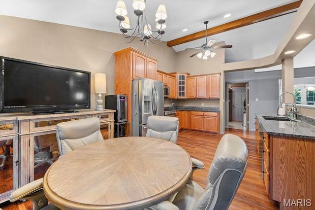 125 Oak Hill Drive, Maryville, IL 62062