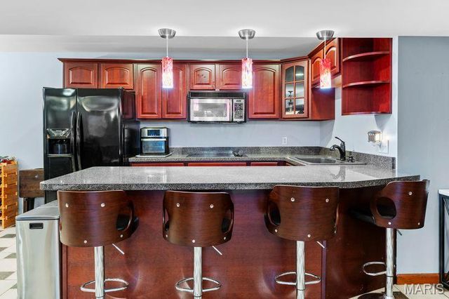 125 Oak Hill Drive, Maryville, IL 62062