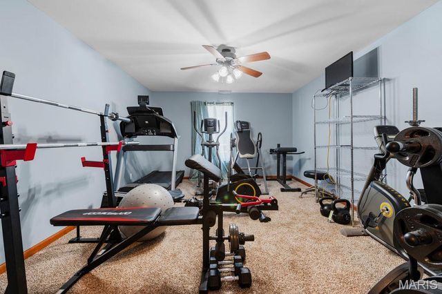 125 Oak Hill Drive, Maryville, IL 62062