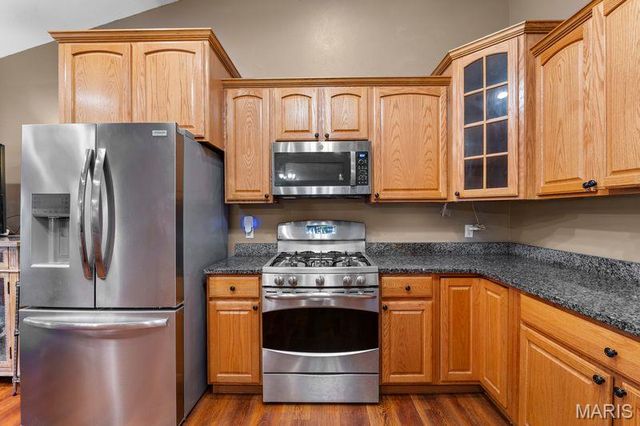 125 Oak Hill Drive, Maryville, IL 62062