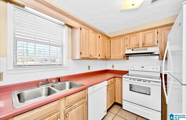 1518 5TH AVENUE SE, Cullman, AL 35055