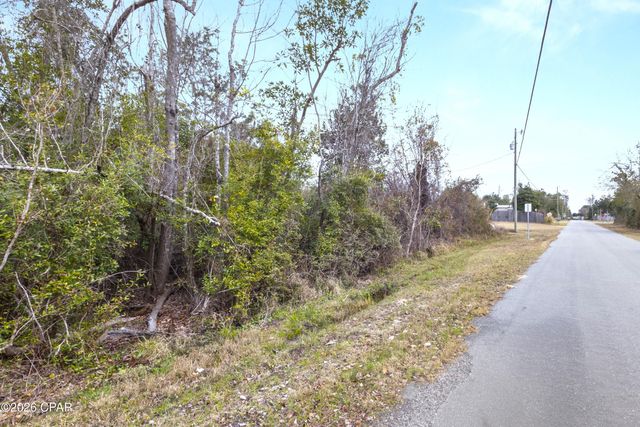 000 Magnolia Avenue, Youngstown, FL 32466