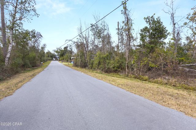 000 Magnolia Avenue, Youngstown, FL 32466