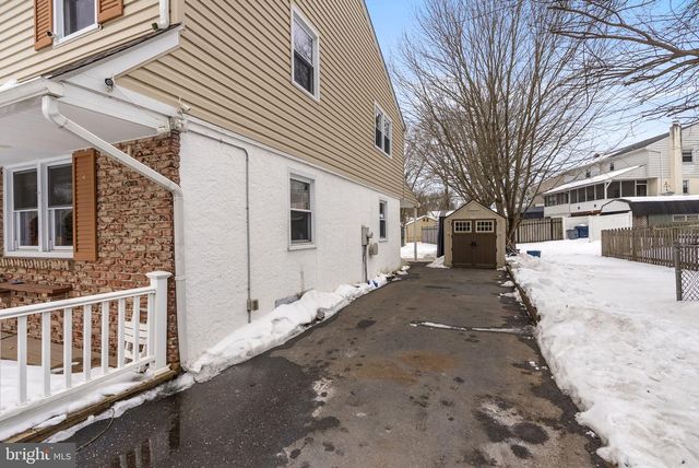 677 S 6TH AVE, Royersford, PA 19468