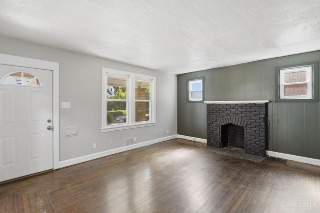 1714 Waltham Avenue, North College Hill, OH 45239