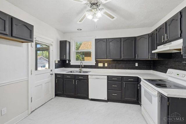 1714 Waltham Avenue, North College Hill, OH 45239