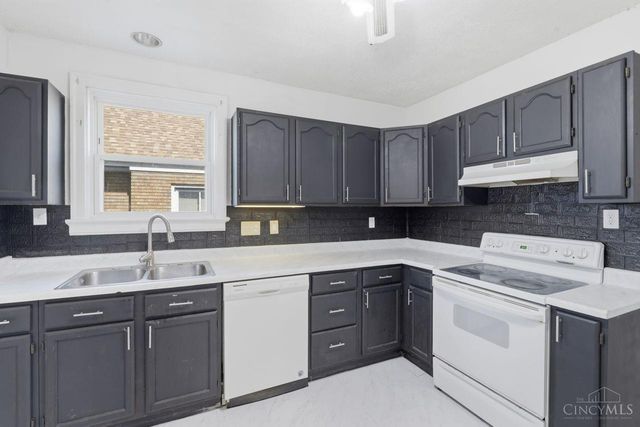 1714 Waltham Avenue, North College Hill, OH 45239