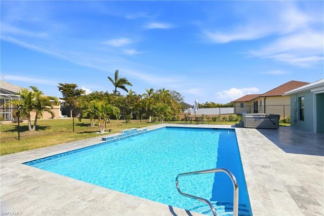 1901 SW 14th ST, Cape Coral, FL 33991