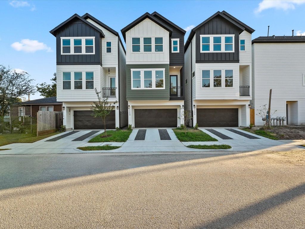 4812 Cochran Street, Houston, TX 77009