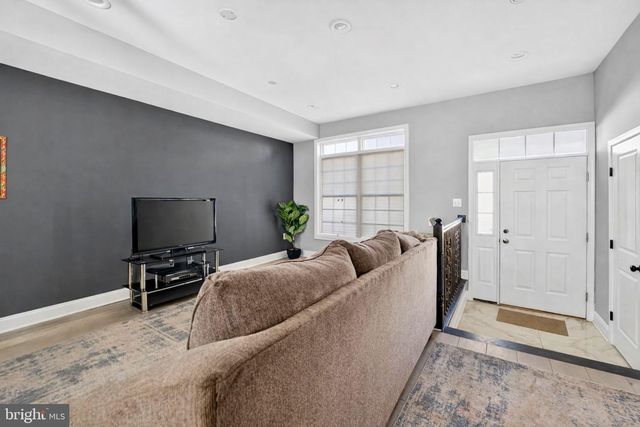 3737 FORDS LN, Baltimore, MD 21215