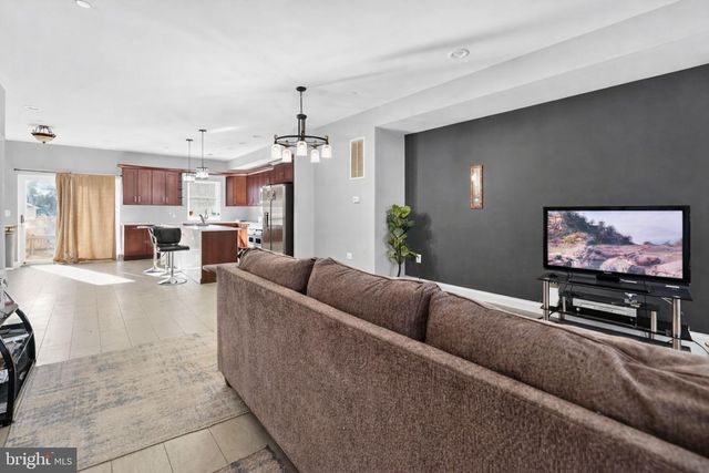 3737 FORDS LN, Baltimore, MD 21215