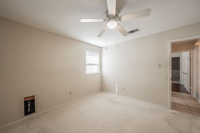 5216 Wentworth Street, Fort Worth, TX 76132