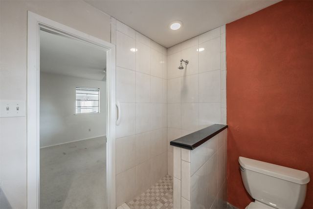 5216 Wentworth Street, Fort Worth, TX 76132