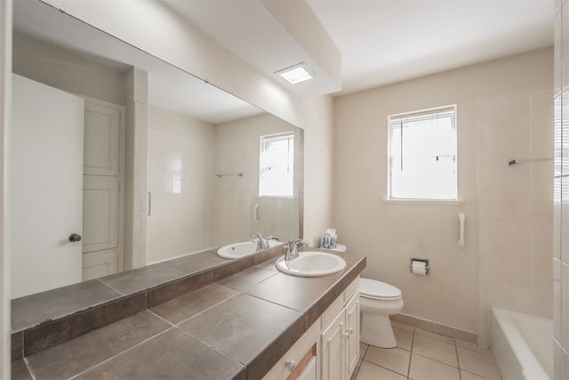 5216 Wentworth Street, Fort Worth, TX 76132