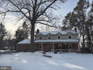 540 GATEHOUSE LN W, York, PA 17402