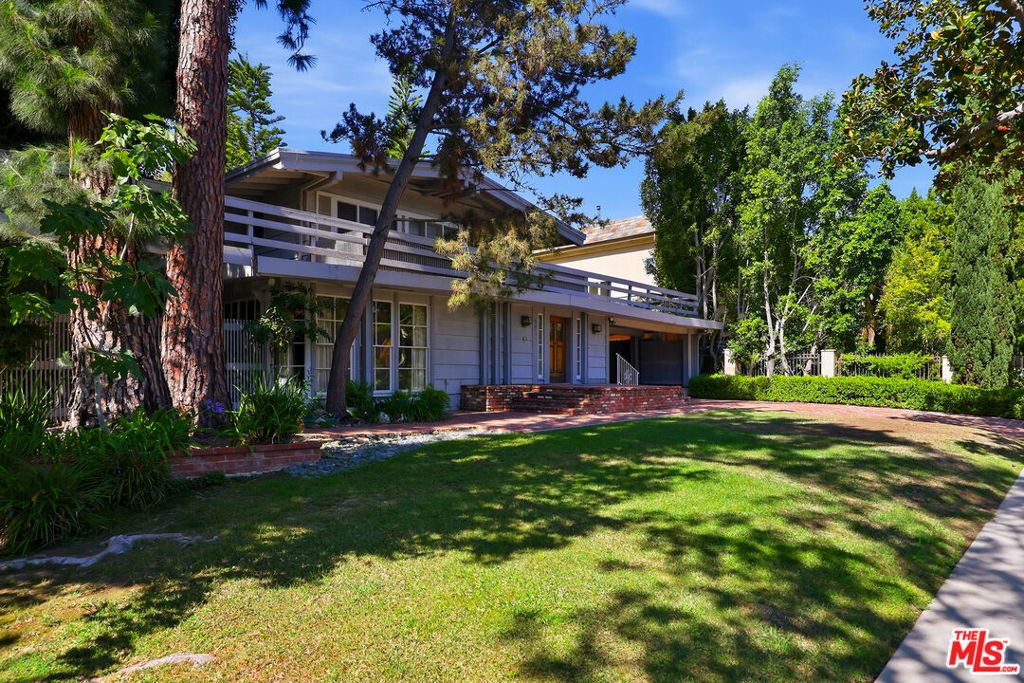 521 N Crescent Drive, Beverly Hills, CA 90210 — exterior