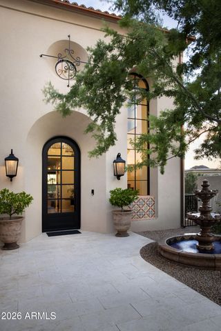 5830 N ECHO CANYON Lane, Phoenix, AZ 85018
