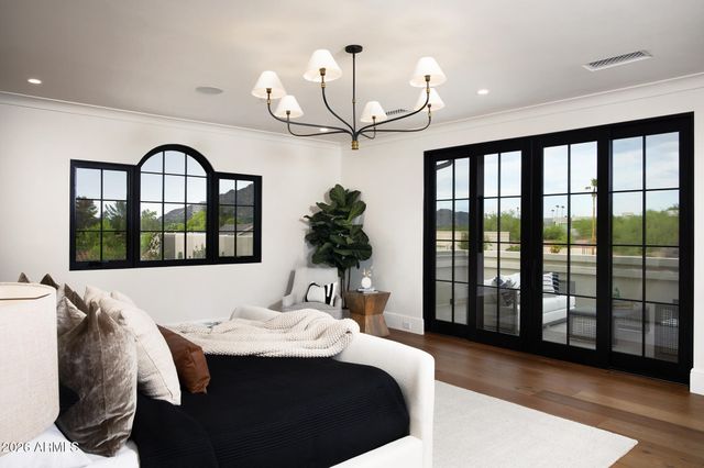 5830 N ECHO CANYON Lane, Phoenix, AZ 85018