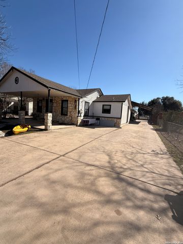 834 W Baetz, San Antonio, TX 78221