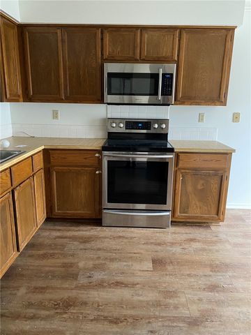 11 Eleanor, Bella Vista, AR 72714