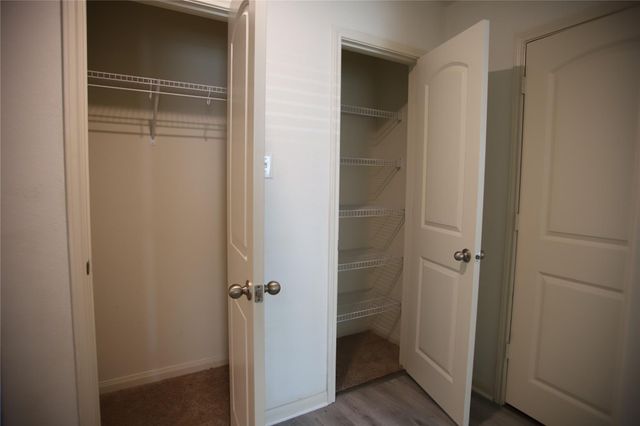 4005 Cressler LN 16G, Jarrell, TX 76537