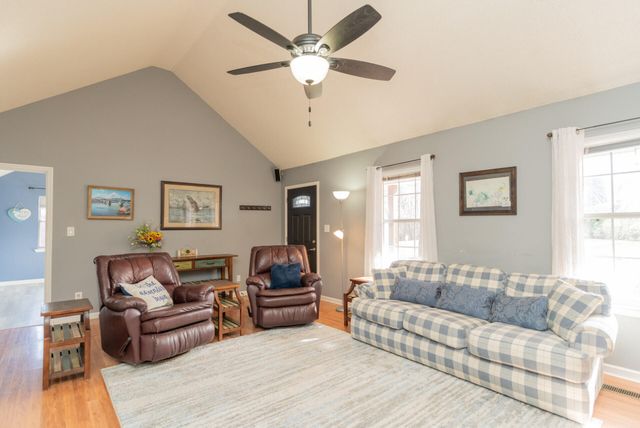 9847 Autumn Glen Drive, Soddy Daisy, TN 37379