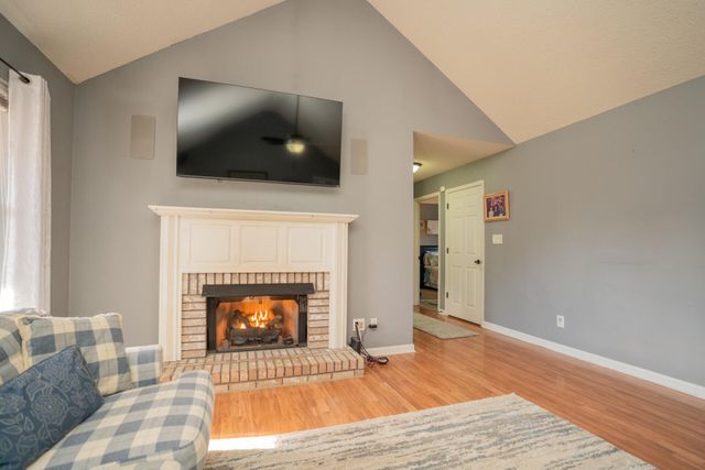 9847 Autumn Glen Drive, Soddy Daisy, TN 37379