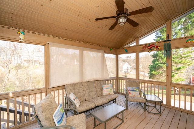 9847 Autumn Glen Drive, Soddy Daisy, TN 37379