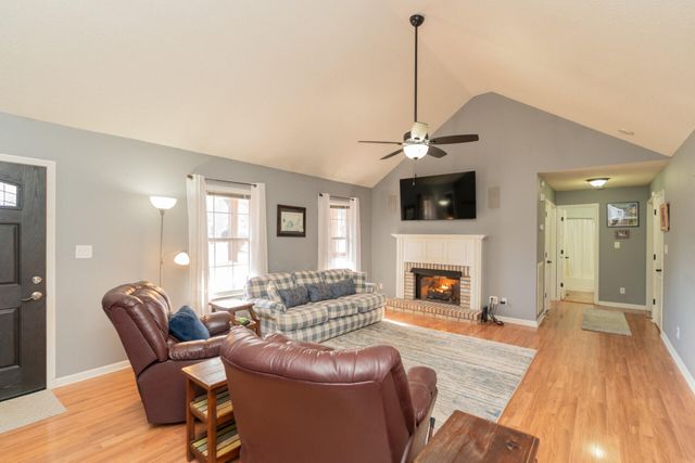 9847 Autumn Glen Drive, Soddy Daisy, TN 37379