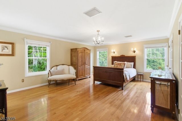 6 Fawn Ridge Rd, Clinton Twp., NJ 08833